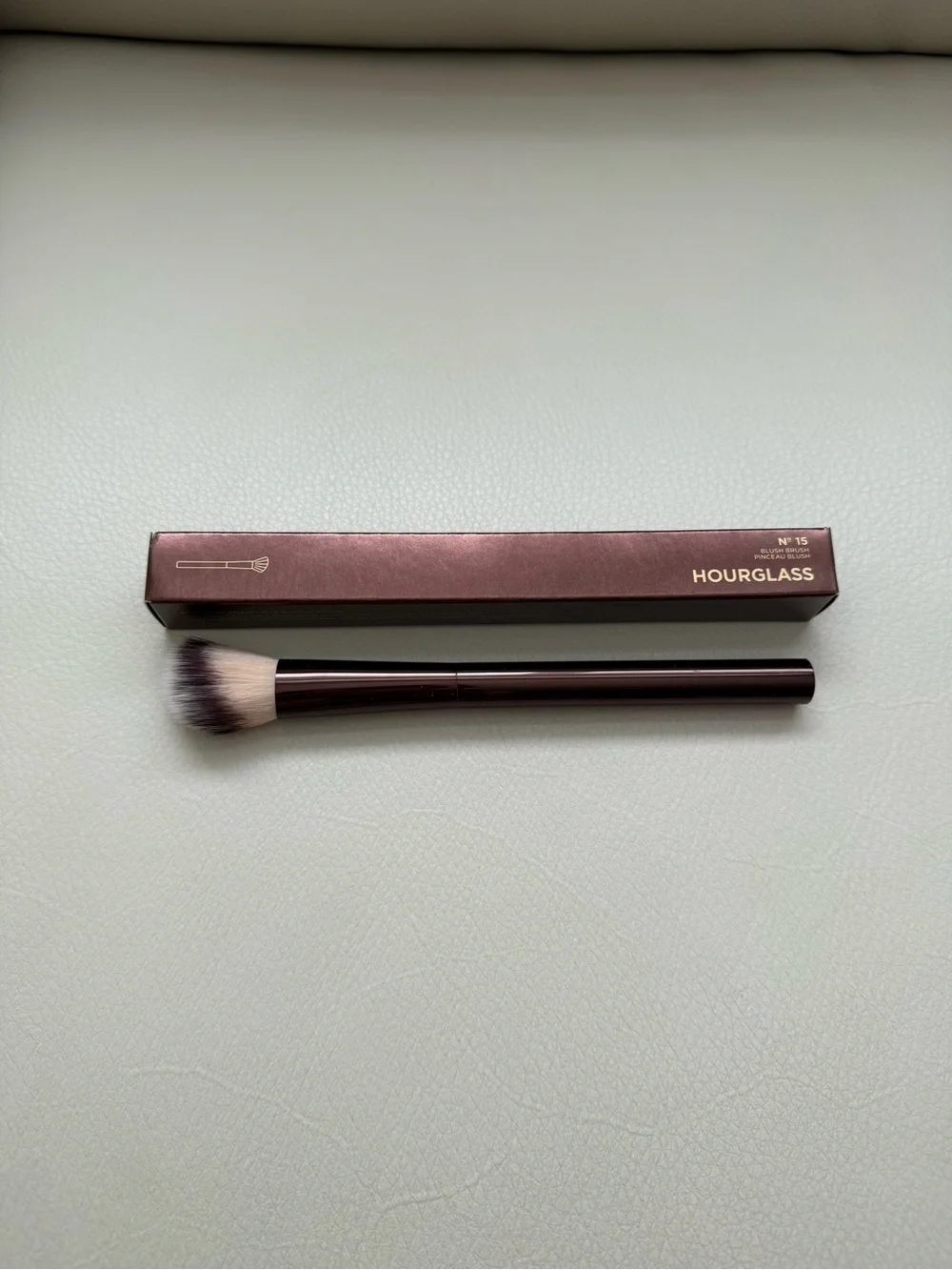 Hourglass No. 15 Blush Brush